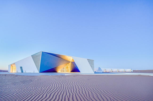 ZhongWei Desert Diamond Hotel