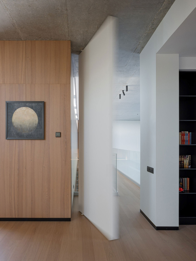 Дом с мостом. Выход на мост Дом с мостом. Выход на мост