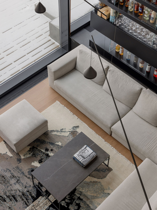 Дом с мостом. Диванная зона Дом с мостом. Диванная зона