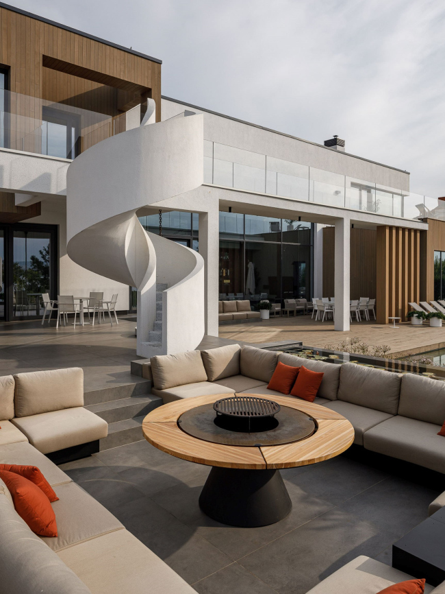 Дом с мостом. Лаундж с костровой чашей Дом с мостом. Лаундж с костровой чашей