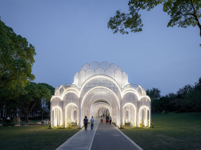   Emerald Screen Pergola  