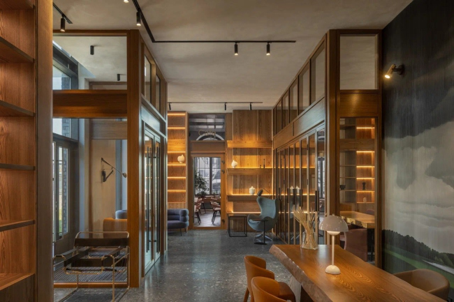 ����� Alia 10C