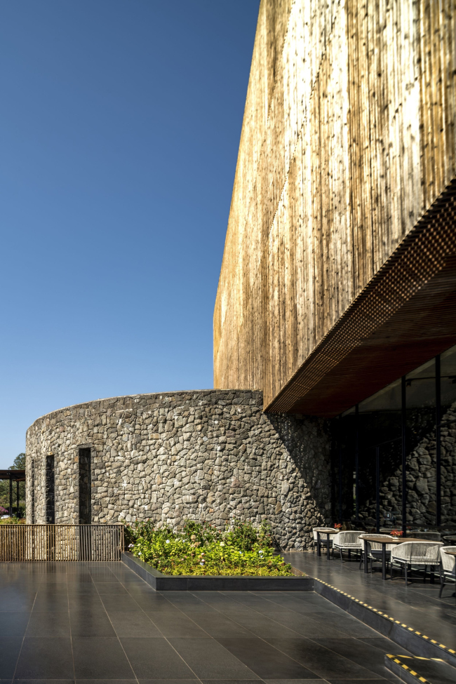  Radisson Resort & Spa Lonavala