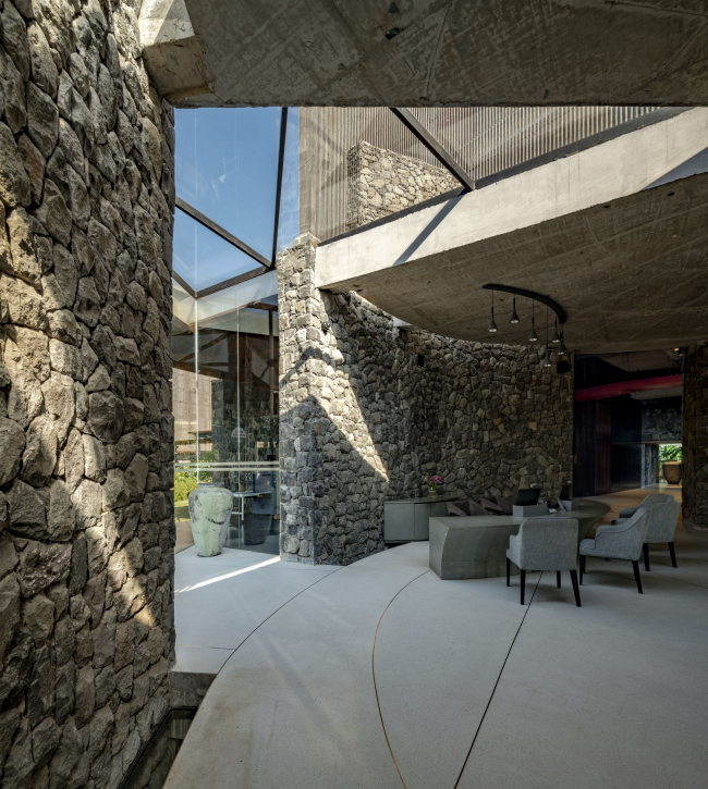  Radisson Resort & Spa Lonavala