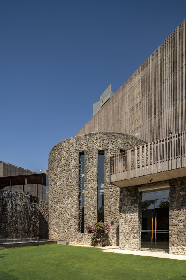  Radisson Resort & Spa Lonavala