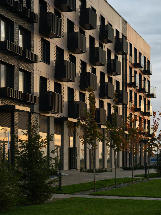 The residential complex of the “U” Block. Phase 1. View from the inner street