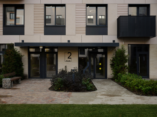 The residential complex of the “U” Block. Phase 1. View from the inner street