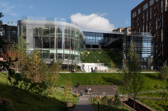 Школа в «Садовых Кварталах» Школа в «Садовых Кварталах»