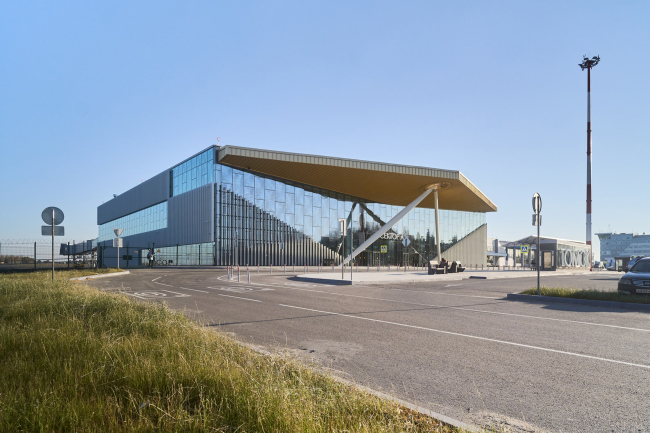 Nikolai Kamov International Airport in Tomsk