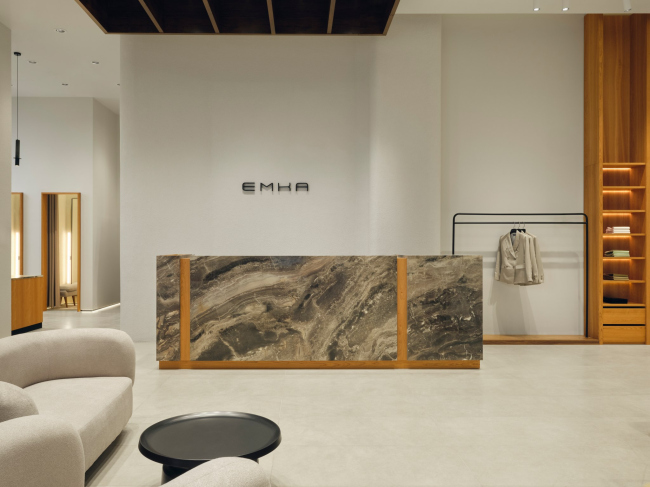 ������� ������� ������ EMKA � ��� �������