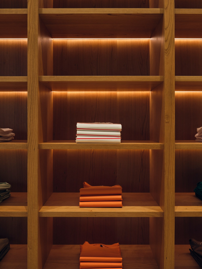 ������� ������� ������ EMKA � ��� �������