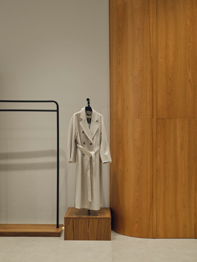 ������� ������� ������ EMKA � ��� �������