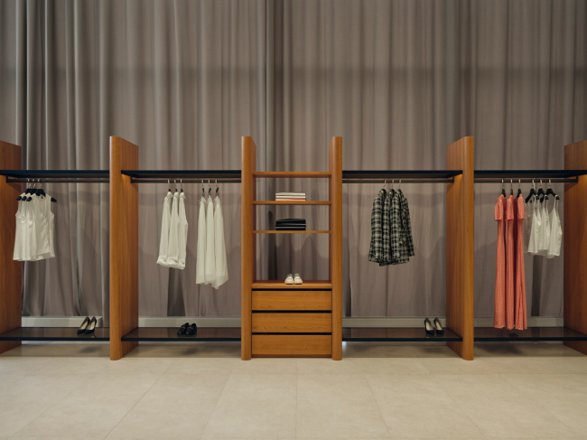 ������� ������� ������ EMKA � ��� �������