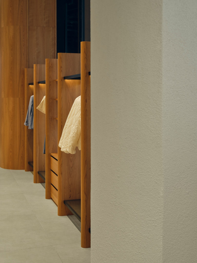 ������� ������� ������ EMKA � ��� �������