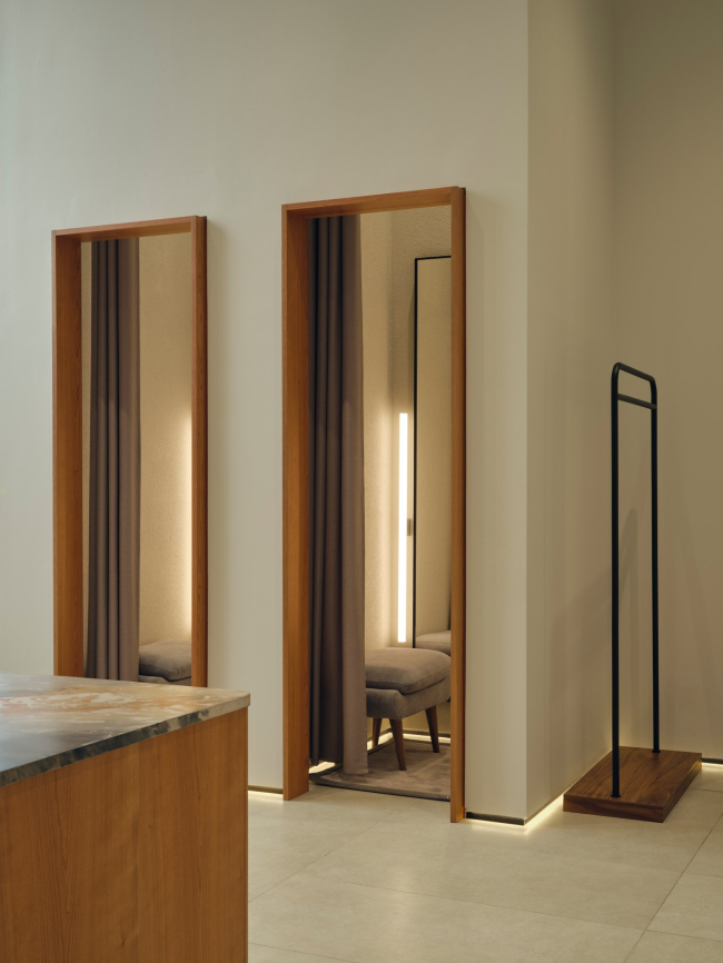 ������� ������� ������ EMKA � ��� �������