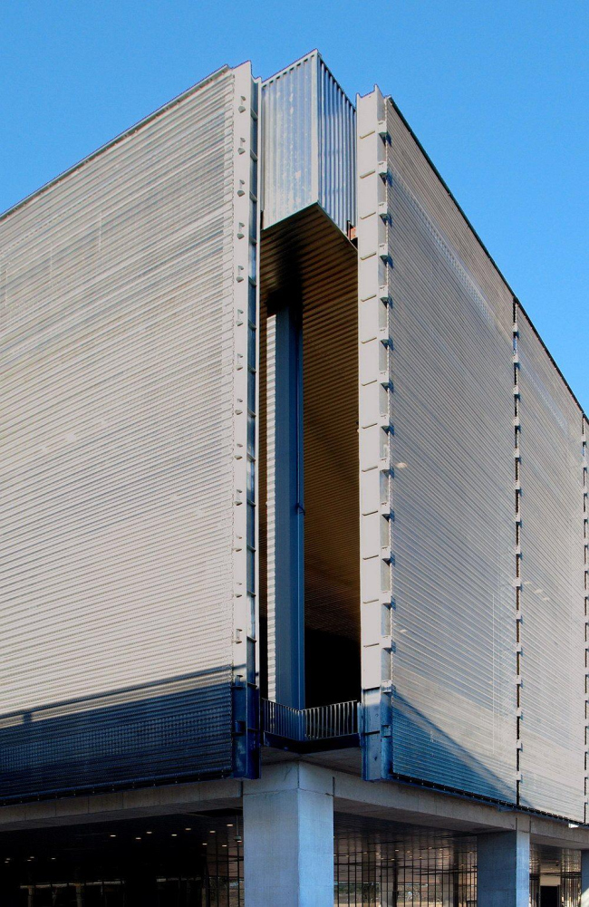 ����������� ��������� ����� � Perrault Projets / Adagp