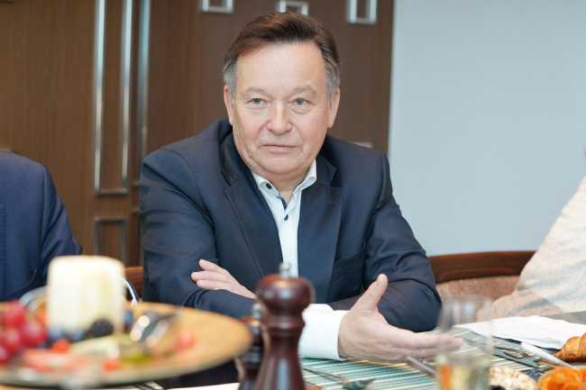 ������� �����, �������� ������������ �� ���������� � ����� ��� ������ ���ѻ