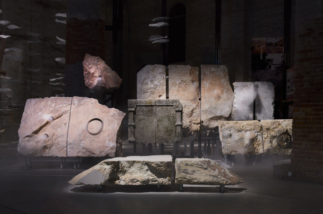    STONELIFE. THE MICROBEPLANETARY ARCHITECTURE OF LITHOECOSYSTEMS