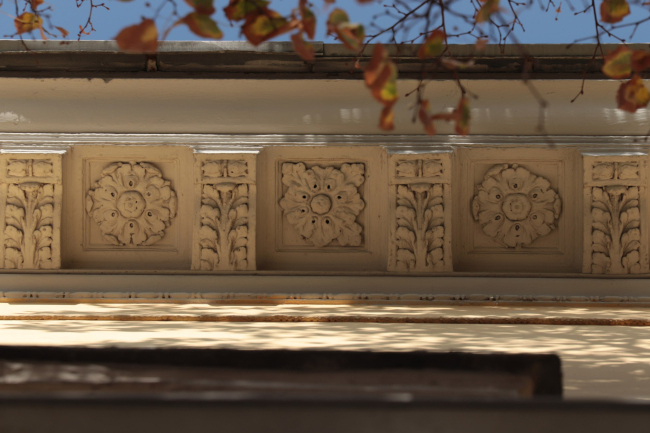 Дом Долговых. Софитный навес Дом Долговых. Софитный навес