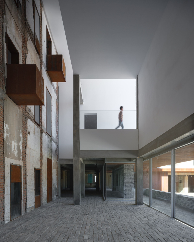 Культурный центр The Yard Культурный центр The Yard