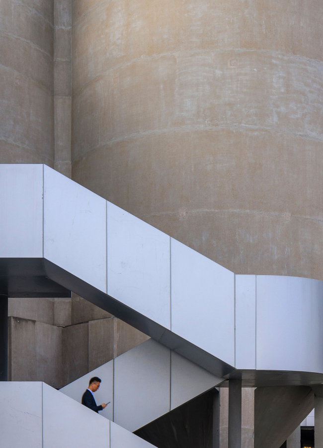 -  GATE M Dream Center