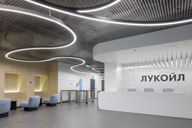 Штаб-квартира ЛУКОЙЛ-Инжиниринг. Ресепшен Штаб-квартира ЛУКОЙЛ-Инжиниринг. Ресепшен