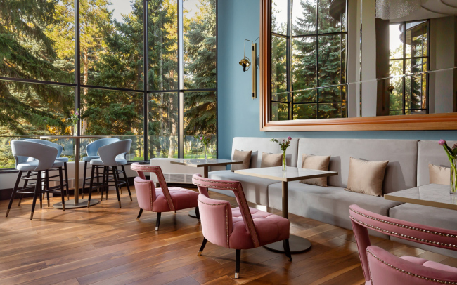 Swissôtel Wellness Resort Alatau Almaty. Moxie Bar