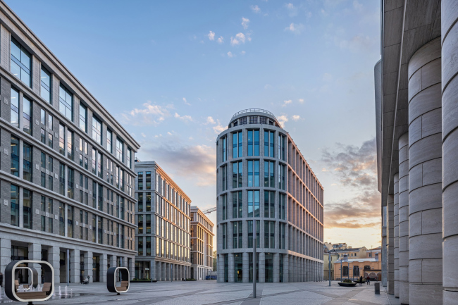 Public and business complex Nevskaya Ratusha