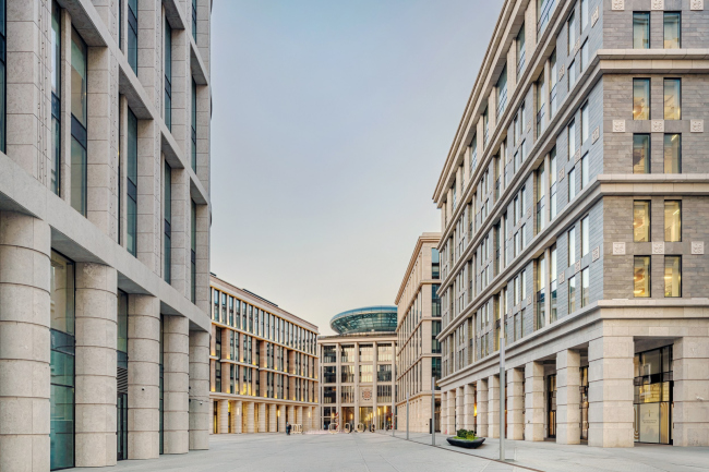 Public and business complex Nevskaya Ratusha