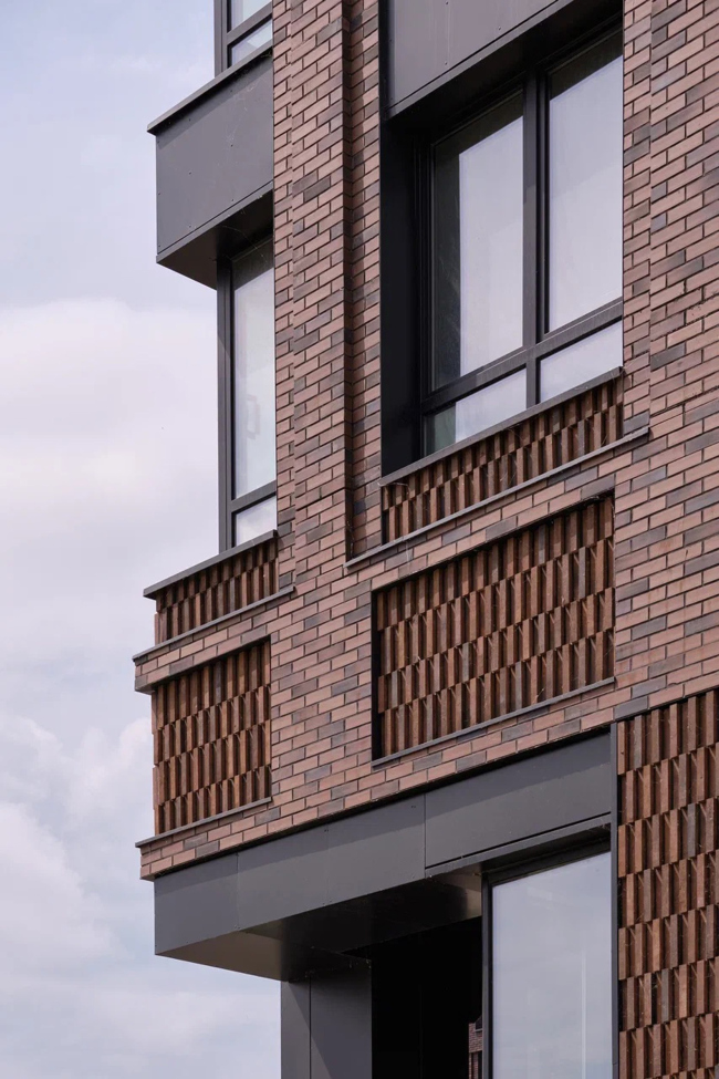  SAVIN CITY (Savin Family  Savin Premier)