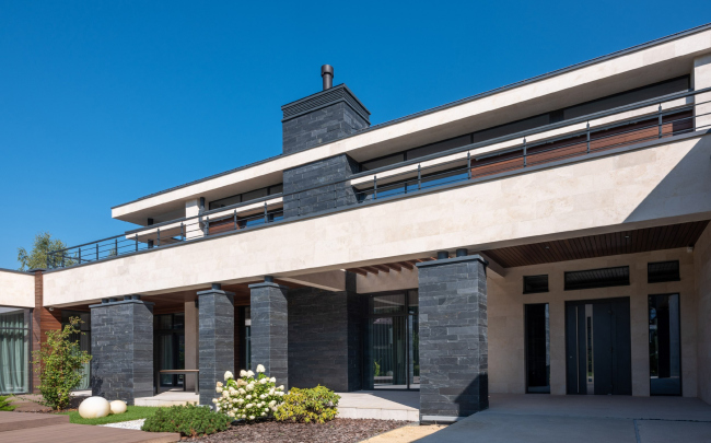 A house in the spirit of Wright