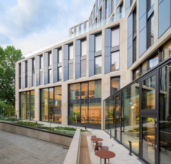 ������ B-One �������� Berlin Hyp