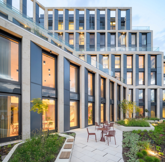 ������ B-One �������� Berlin Hyp