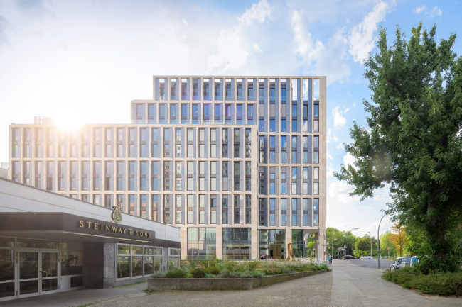 ������ B-One �������� Berlin Hyp
