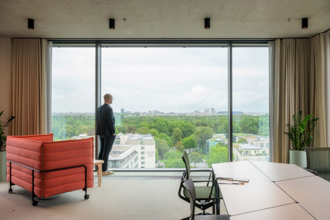������ B-One �������� Berlin Hyp