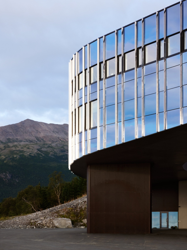 - Magne Arvesen & S&#248;nner