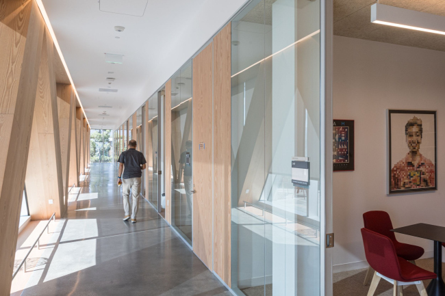 Центр естественных и точных наук имени Роберта Дея Центр естественных и точных наук имени Роберта Дея