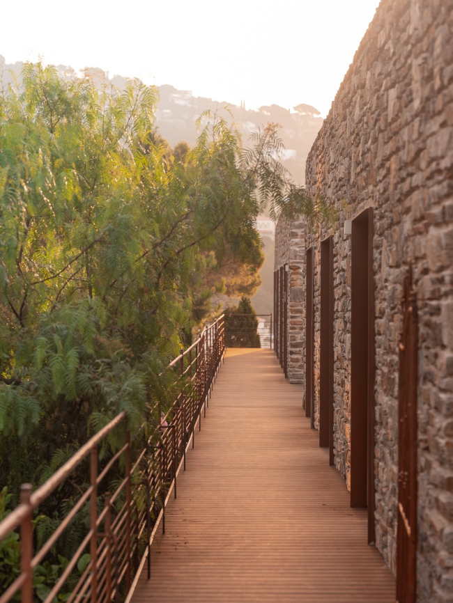 Отель Les Roches Отель Les Roches