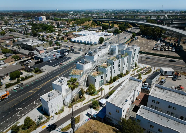 Housing: Isla Intersections Supportive Housing & Paseo, ���-��������, ���.
����: Lorcan O′Herlihy Architects