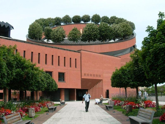 ����� � ����