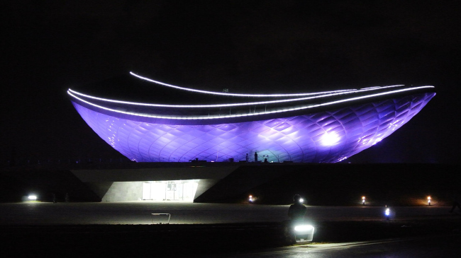 �������� ������ �������� (The ARC) � ���� � ETFE �������, ����� �����, ���. Asymptote