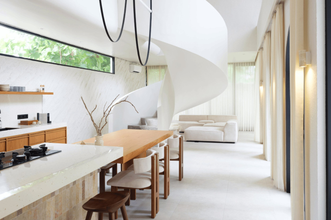 ����� Lyvin Bingin Villas