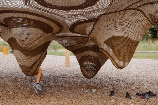 ��������