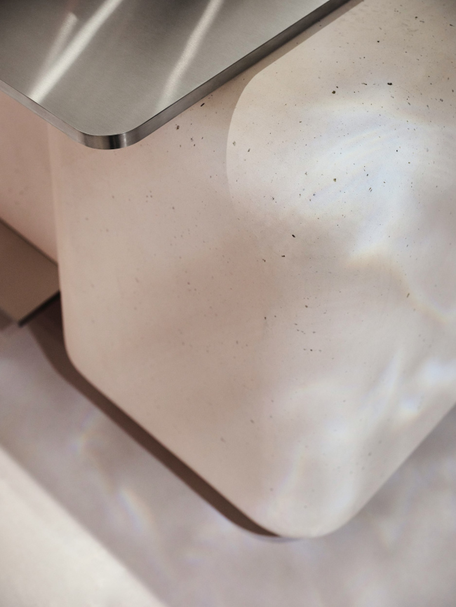 ���������-����� ONE