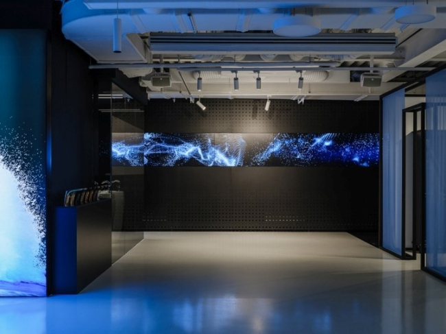 ���-��� ROCA GROUP SPACE