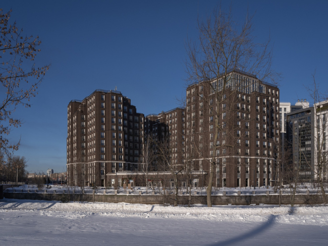 Alter Residential Complex. General view of the façade along the Okhta River embankment, from the south side