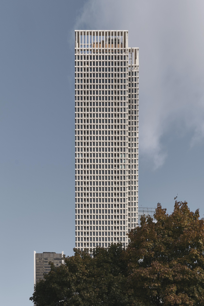 ����� 900 Saint-Jacques � ��������