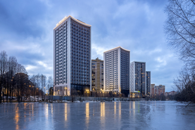 Premium housing complex