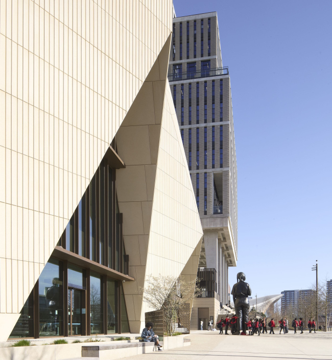 ��������� ������ ����� �������� � �������� V&A East � �������