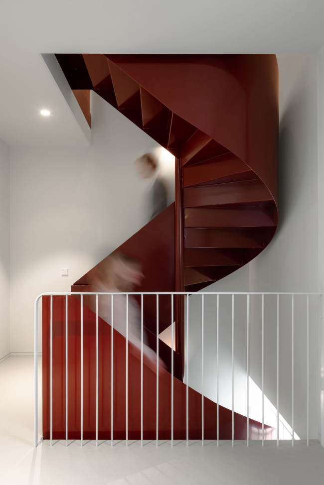 ��� Light House